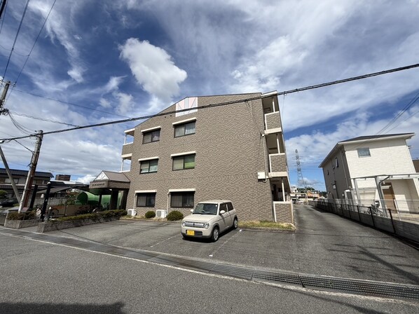 ヴィラ・プリマベーラの物件外観写真